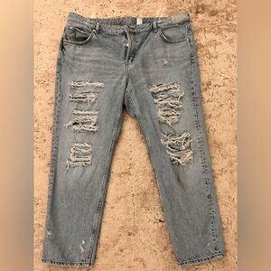 H&M denim distressed skinny jeans- size 18